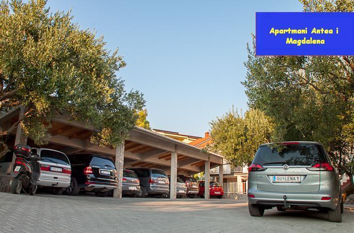 Apartments Antea & Magdalena Pirovac Buitenkant foto