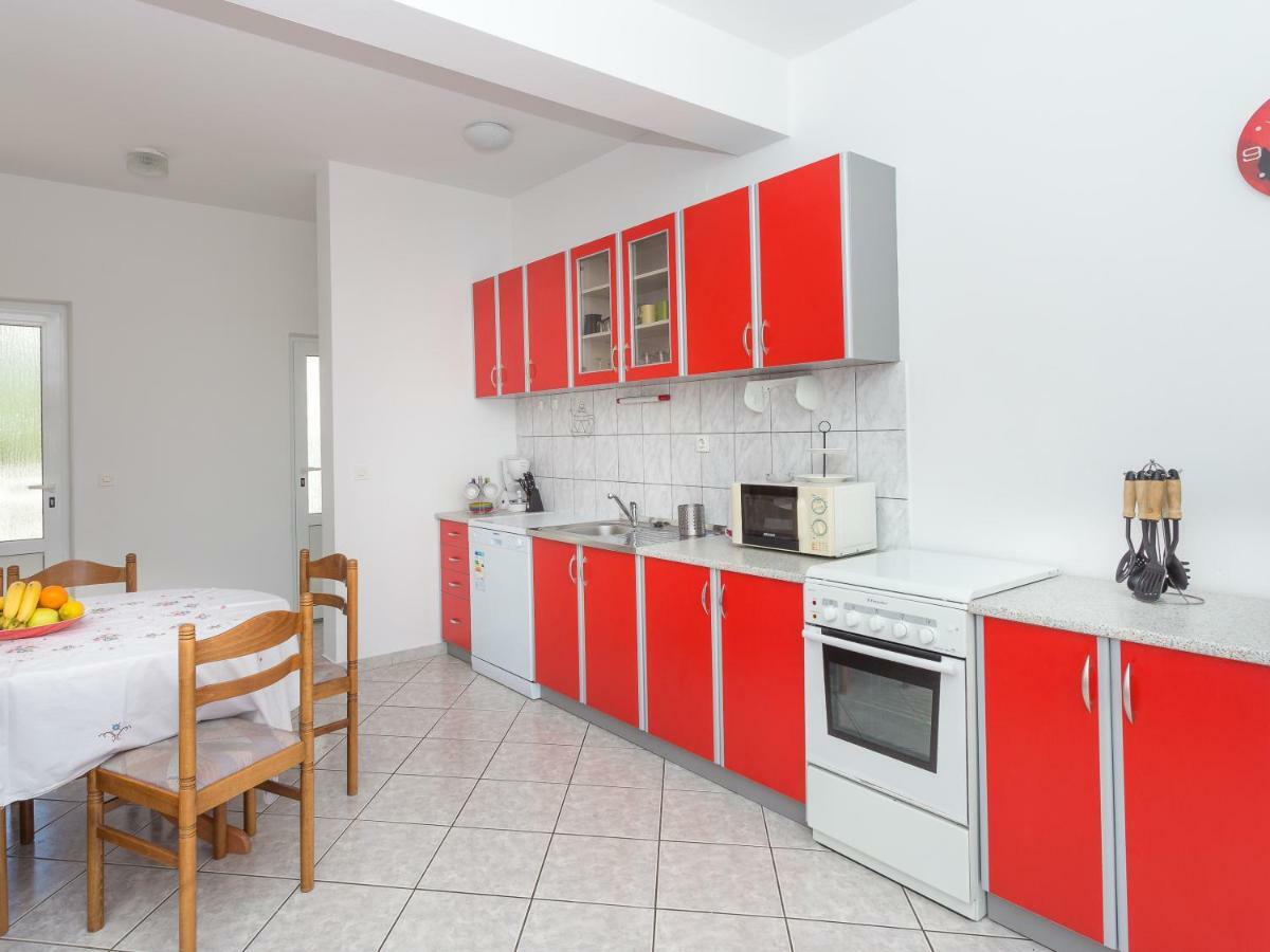 Apartments Antea & Magdalena Pirovac Buitenkant foto